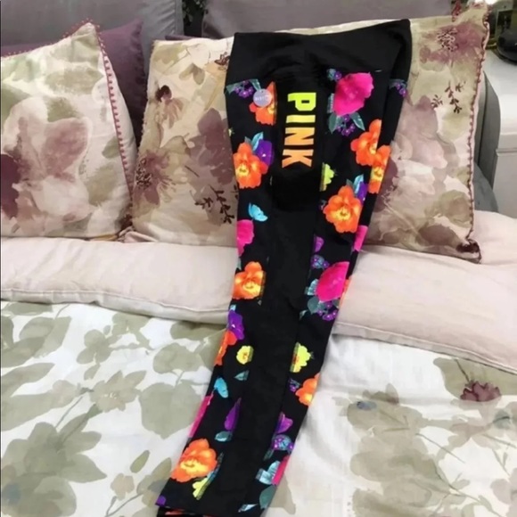 VS pink floral ultimate leggings - Picture 5 of 7